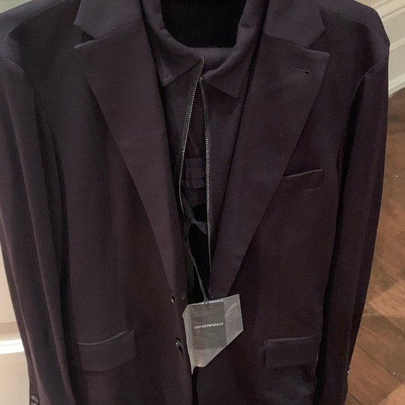 Brand new suit - Picture 3 of 5